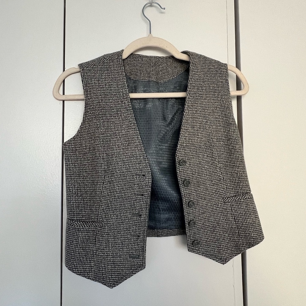 2 piece vest and pencil skirt set